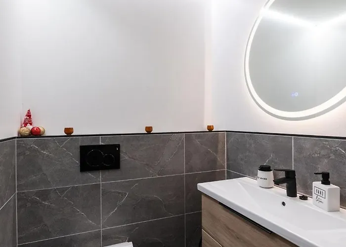 Daire Forest Mansion